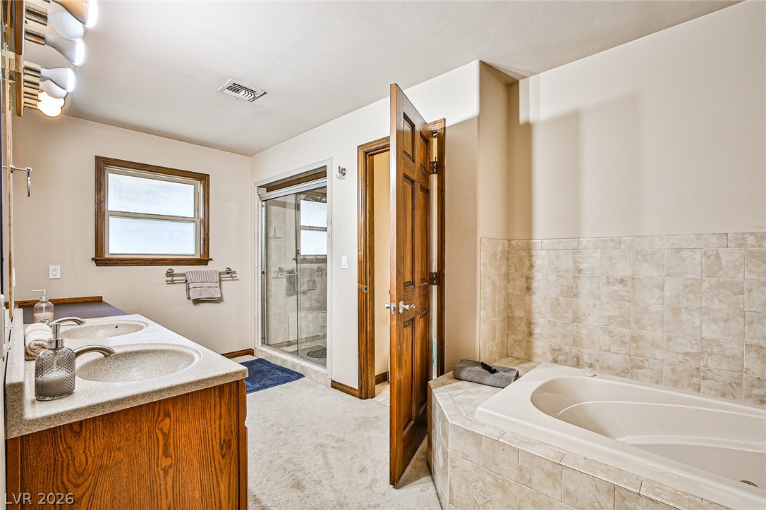4674 Saddle Place Property Photo 12