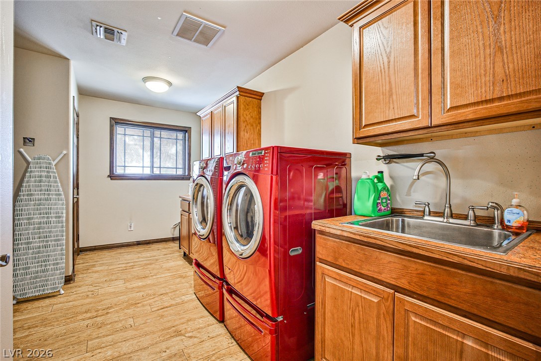 4674 Saddle Place Property Photo 14