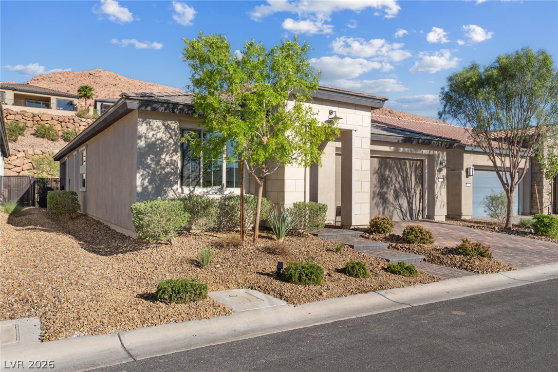 9 Desert Juniper Lane Property Photo 6