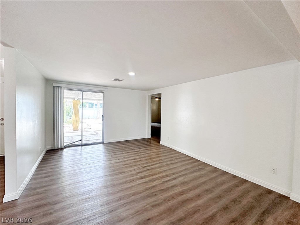 812 Bracken Avenue Property Photo 8