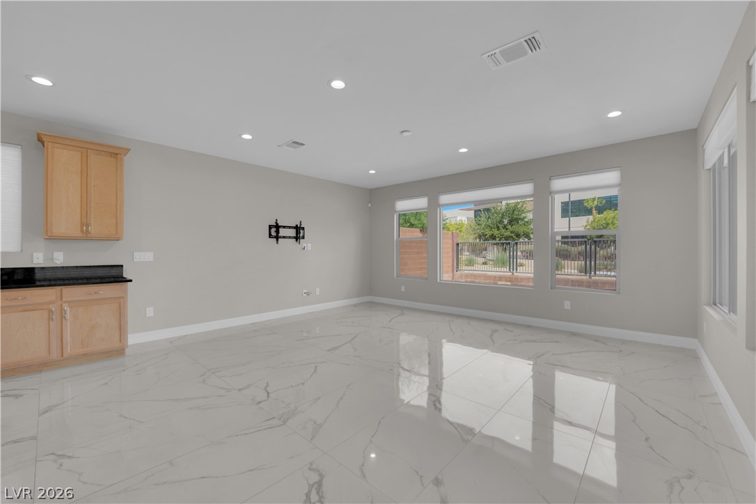10254 Kesington Drive Property Photo 9