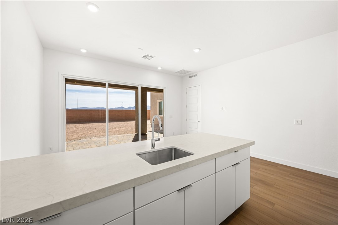 10012 Decano Ridge Street Property Photo 24
