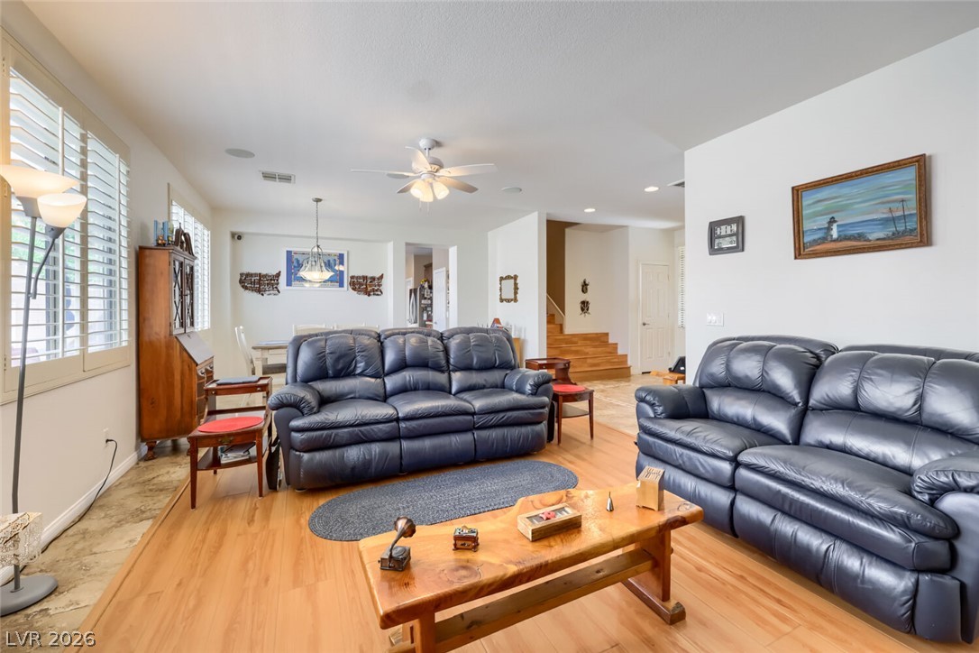 6811 Pleasantville Court Property Photo 9