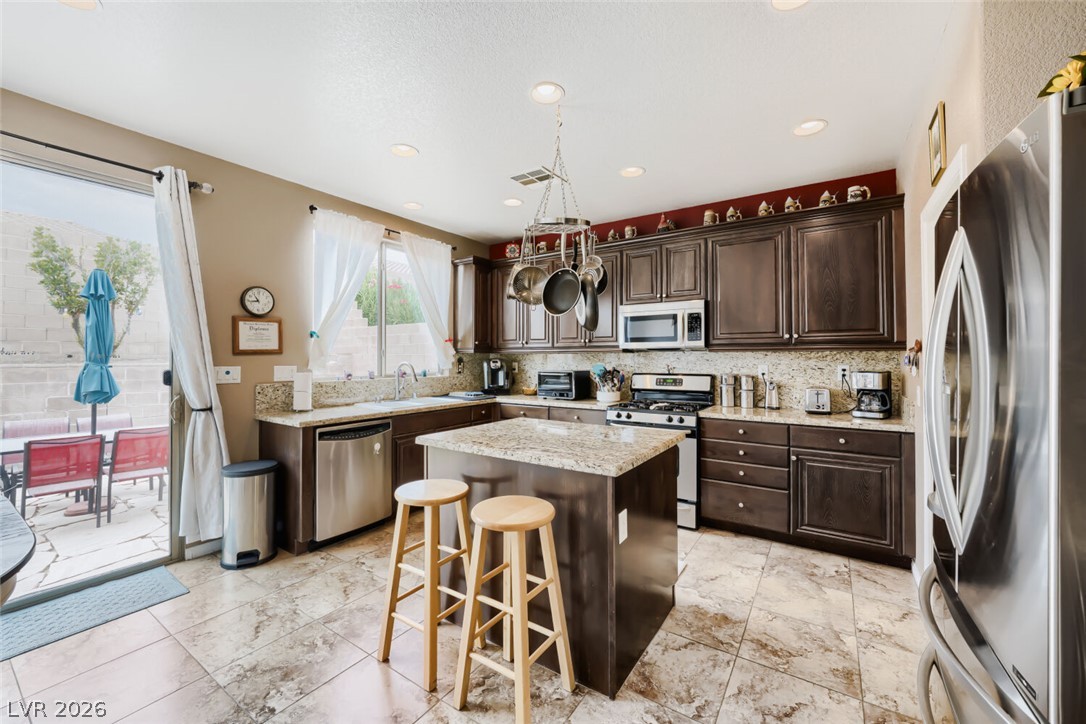 6811 Pleasantville Court Property Photo 14