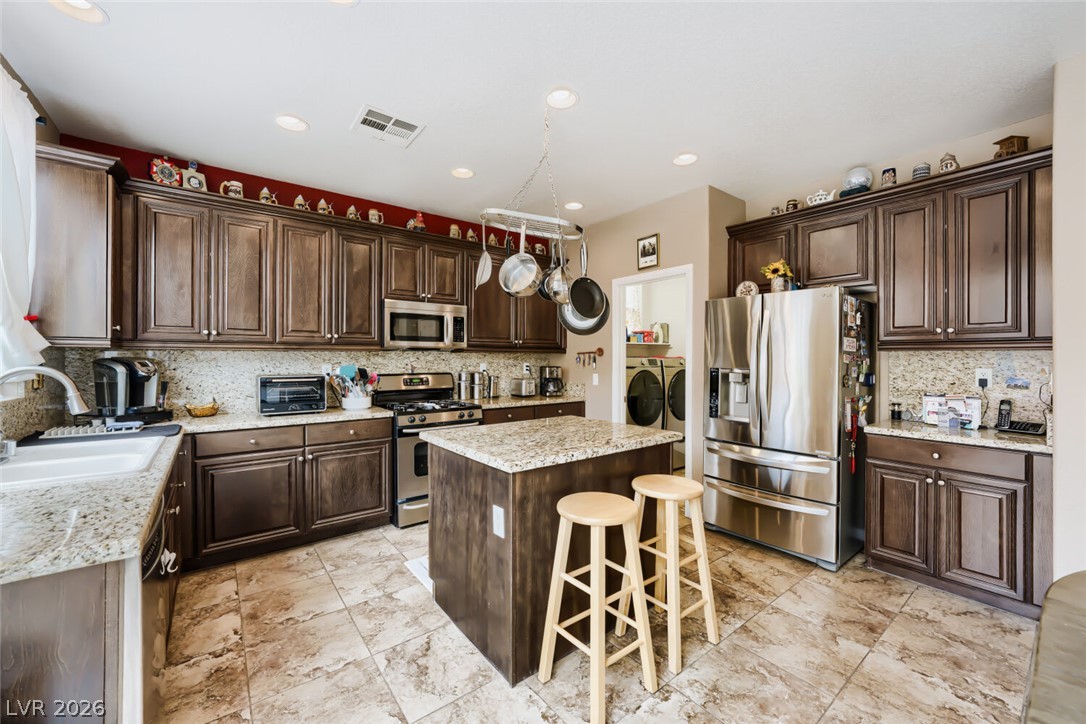 6811 Pleasantville Court Property Photo 15