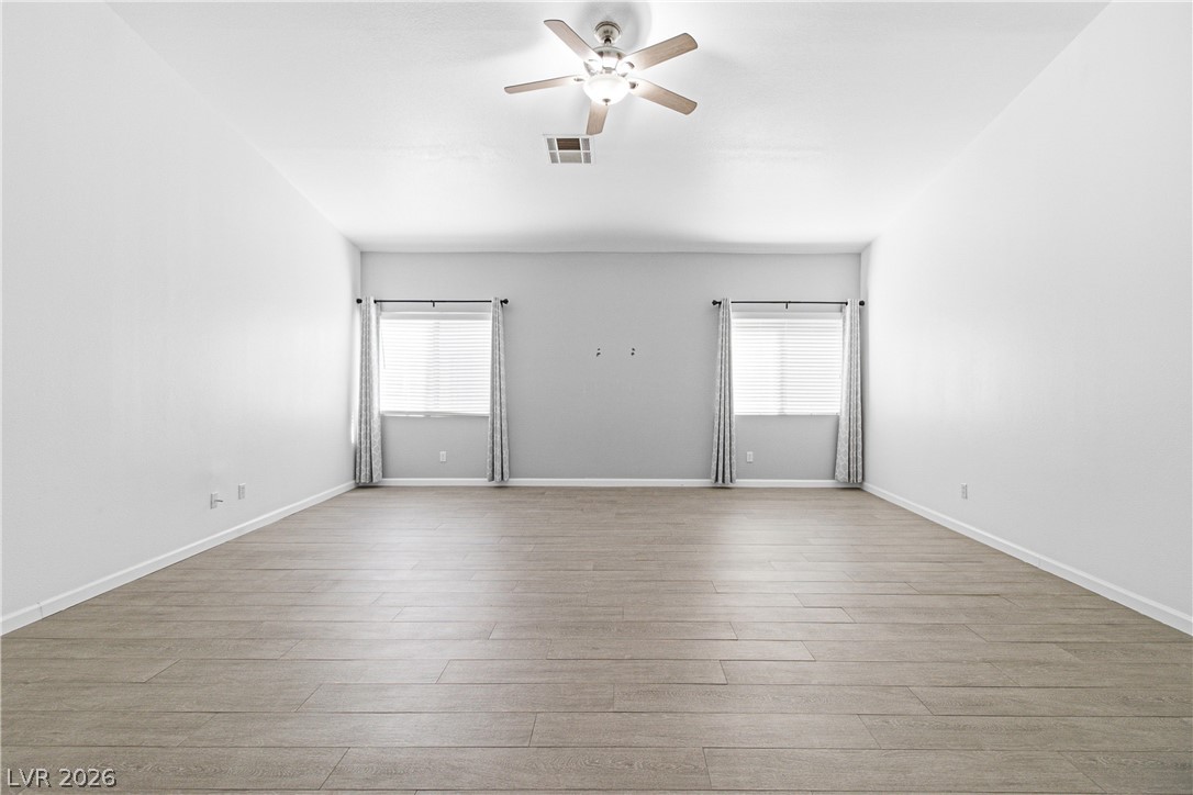 8111 Desert Cloud Avenue Property Photo 11