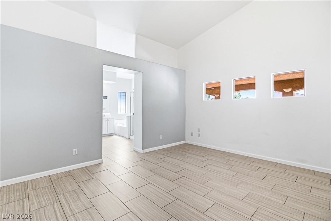 8111 Desert Cloud Avenue Property Photo 13