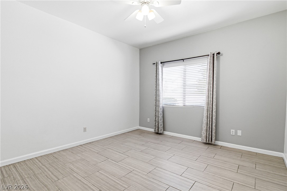 8111 Desert Cloud Avenue Property Photo 20