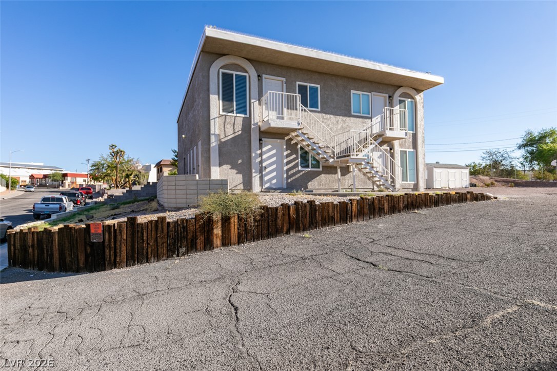 525 Fir Street 3 Property Photo 5