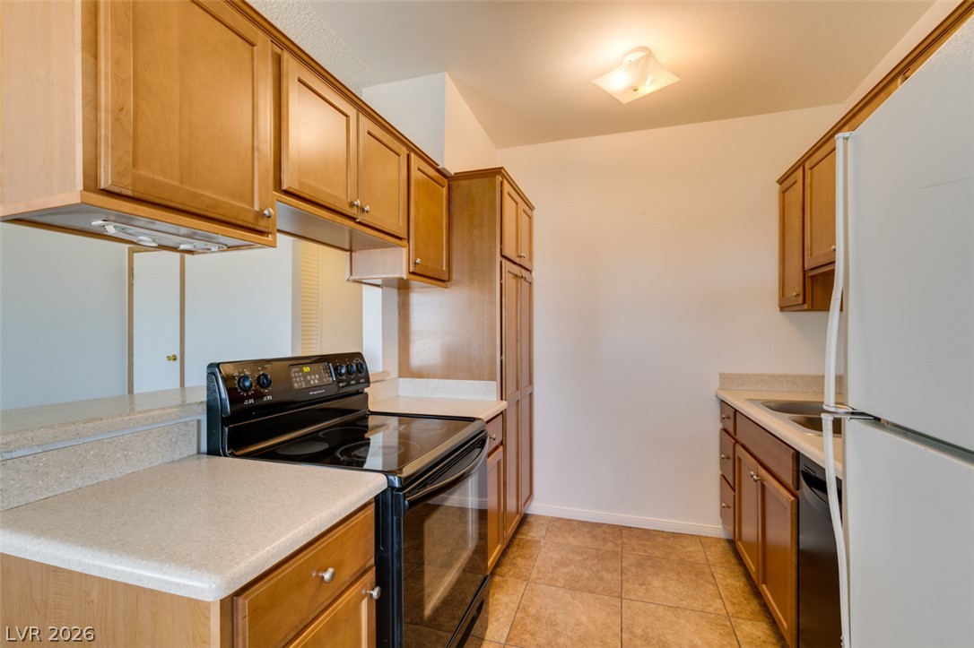 525 Fir Street 3 Property Photo 18