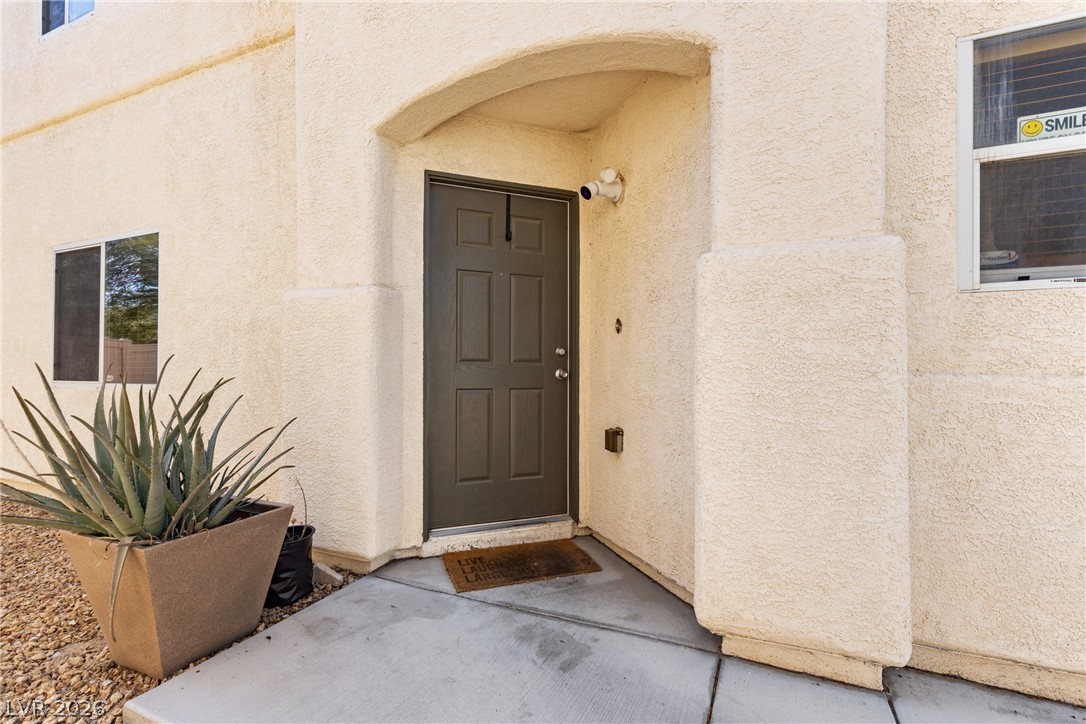 5634 African Lilly Court Property Photo 3