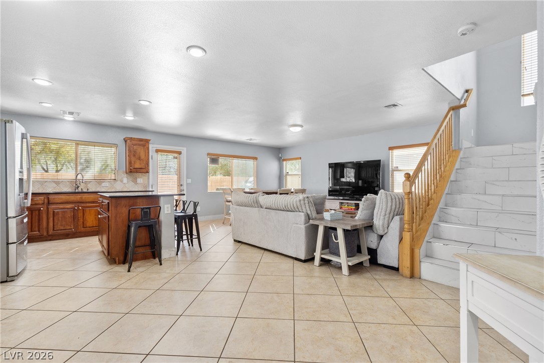 5634 African Lilly Court Property Photo 4