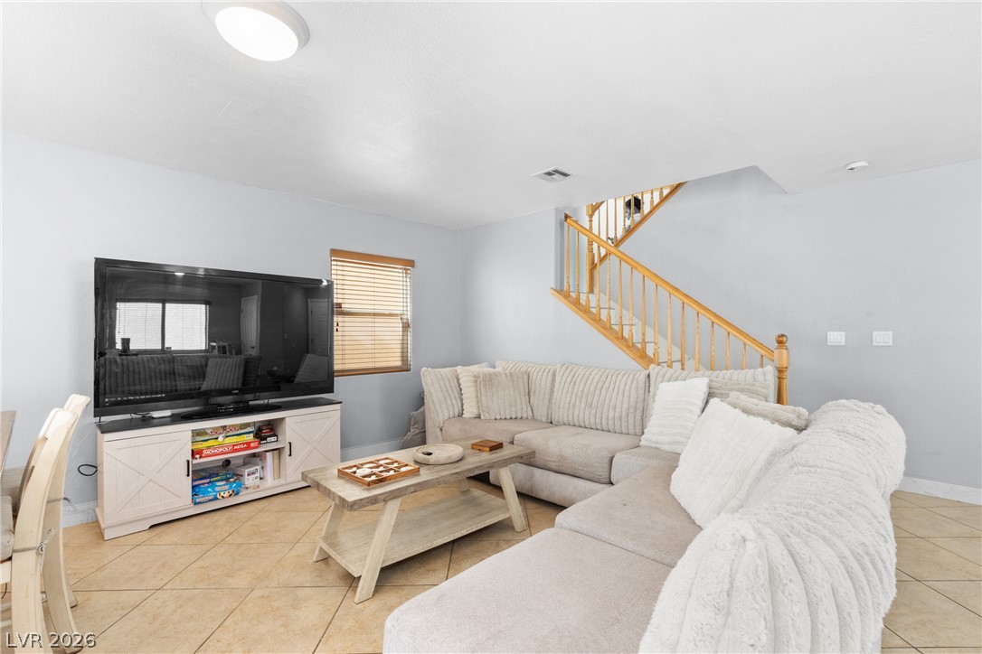 5634 African Lilly Court Property Photo 5