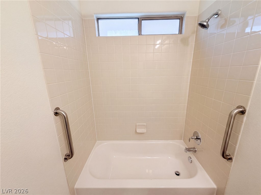 6733 Barrington Hills Street Property Photo 16