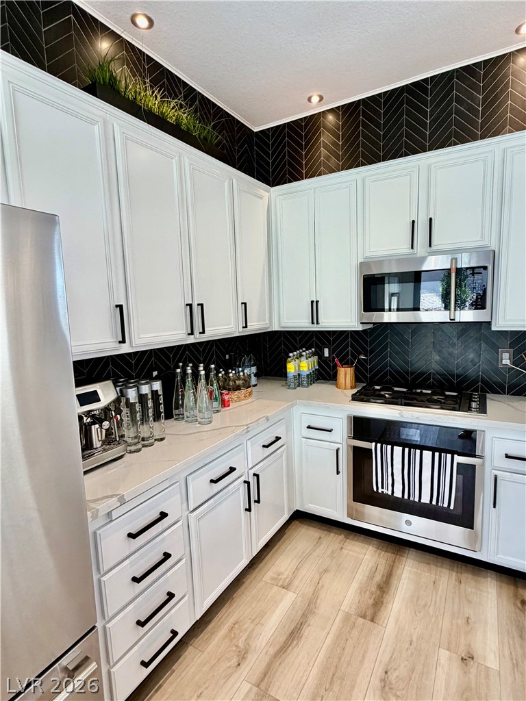 10317 Summer River Avenue Property Photo 10