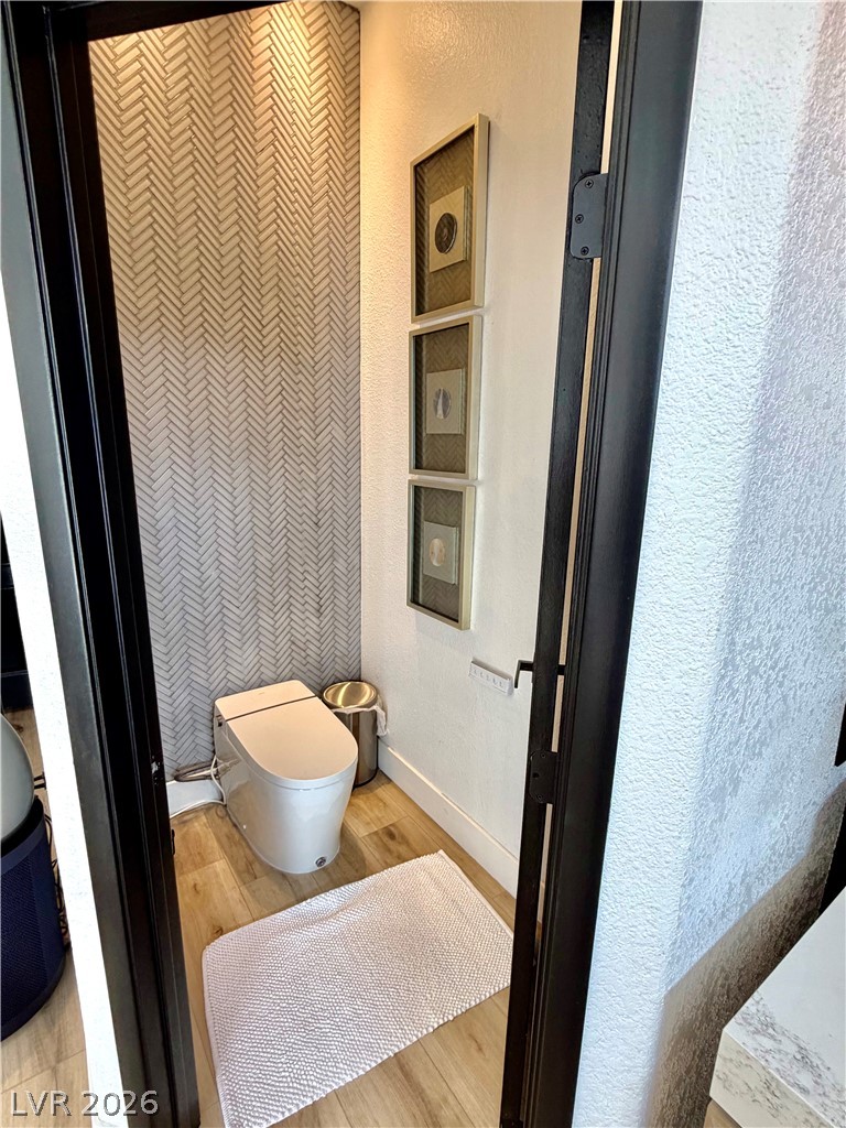 10317 Summer River Avenue Property Photo 28