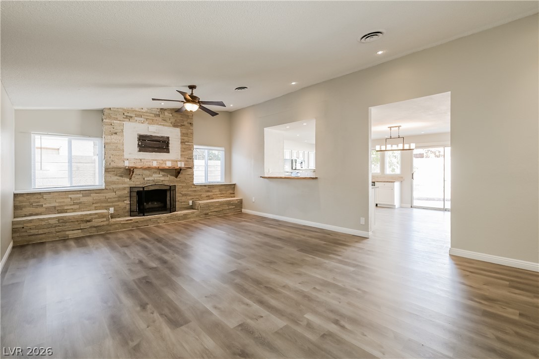 5322 Camden Avenue Property Photo 3