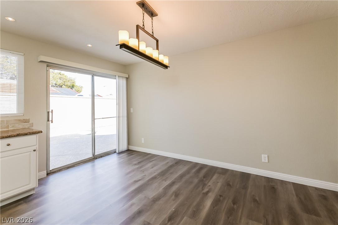 5322 Camden Avenue Property Photo 4
