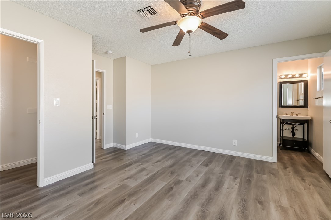5322 Camden Avenue Property Photo 8