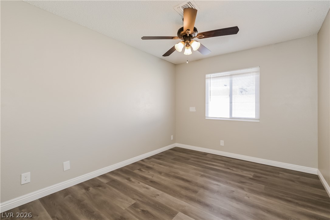 5322 Camden Avenue Property Photo 12