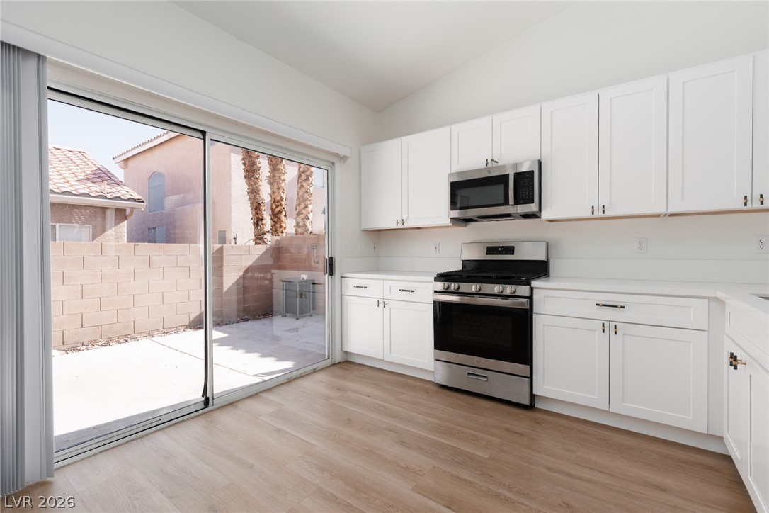 886 Park Walk Avenue Property Photo 7