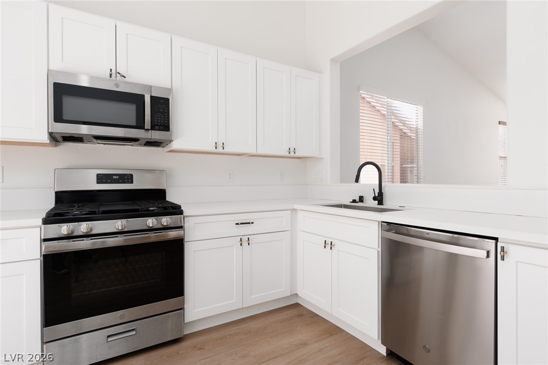 886 Park Walk Avenue Property Photo 8