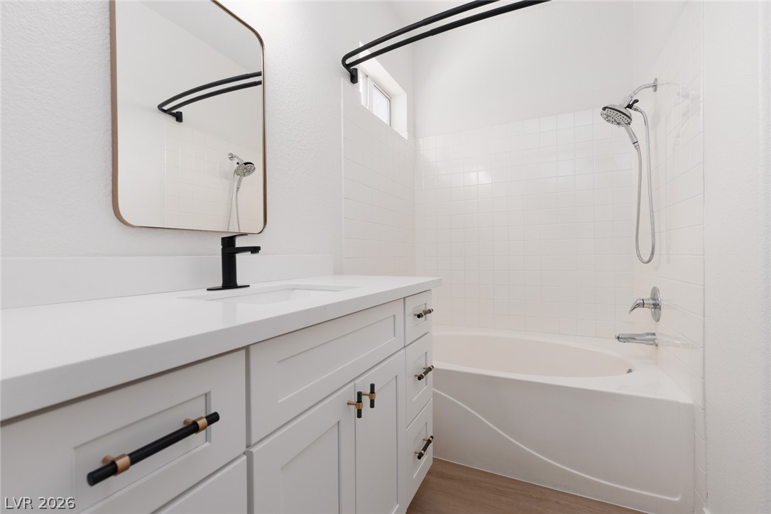 886 Park Walk Avenue Property Photo 13