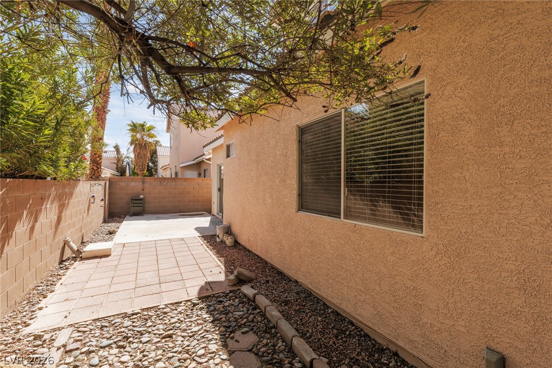 886 Park Walk Avenue Property Photo 22