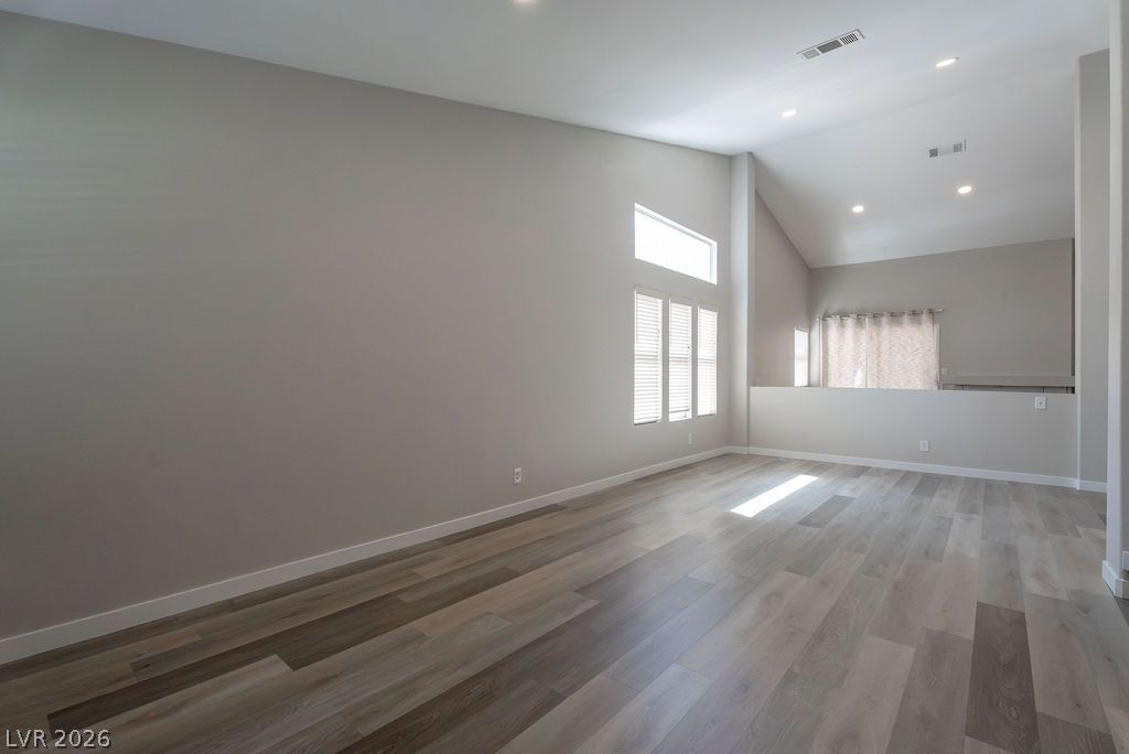 1735 Navarre Lane Property Photo 3