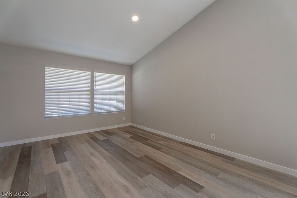 1735 Navarre Lane Property Photo 8
