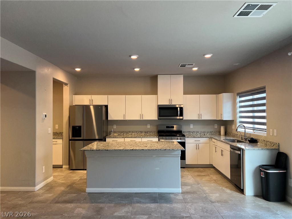7521 Dragonfruit Avenue Property Photo 2