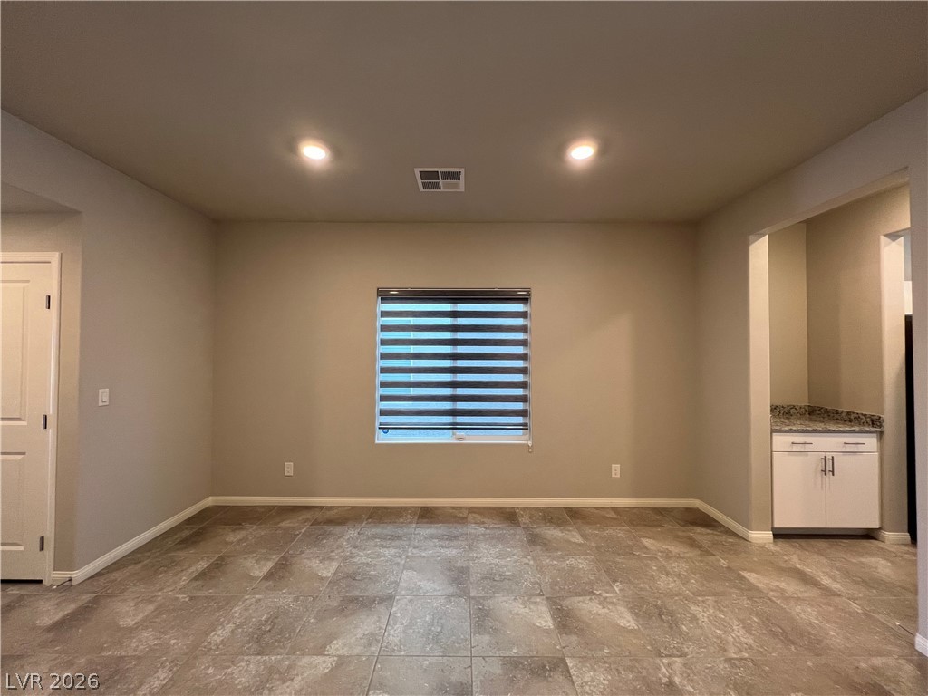 7521 Dragonfruit Avenue Property Photo 4