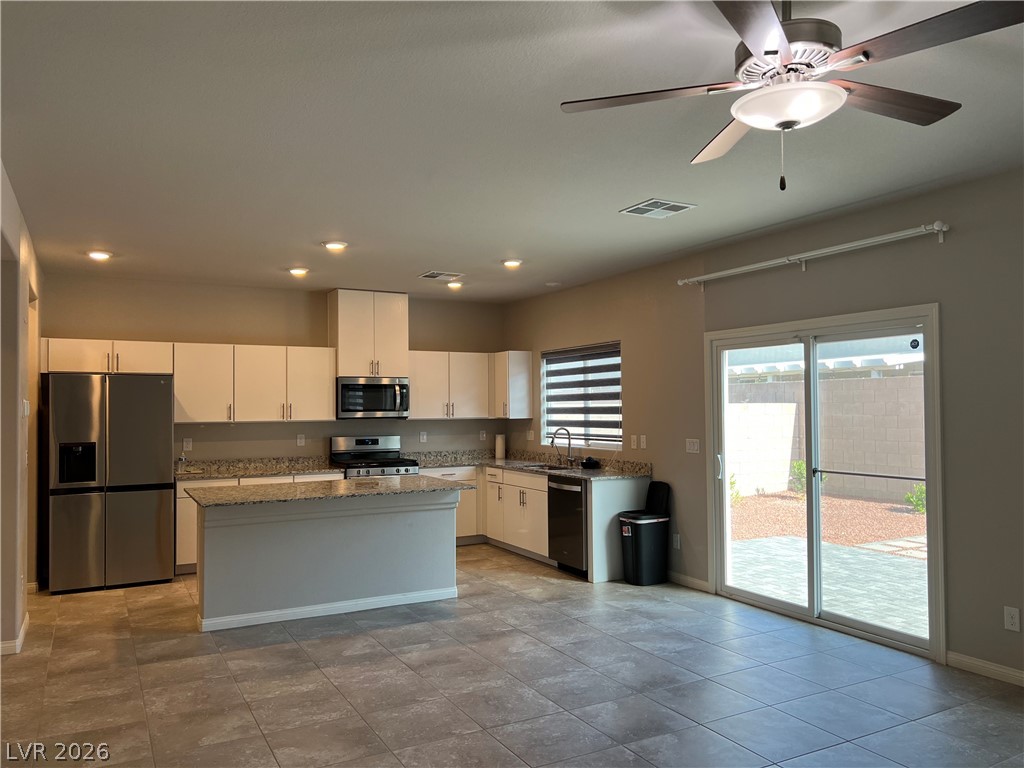 7521 Dragonfruit Avenue Property Photo 5
