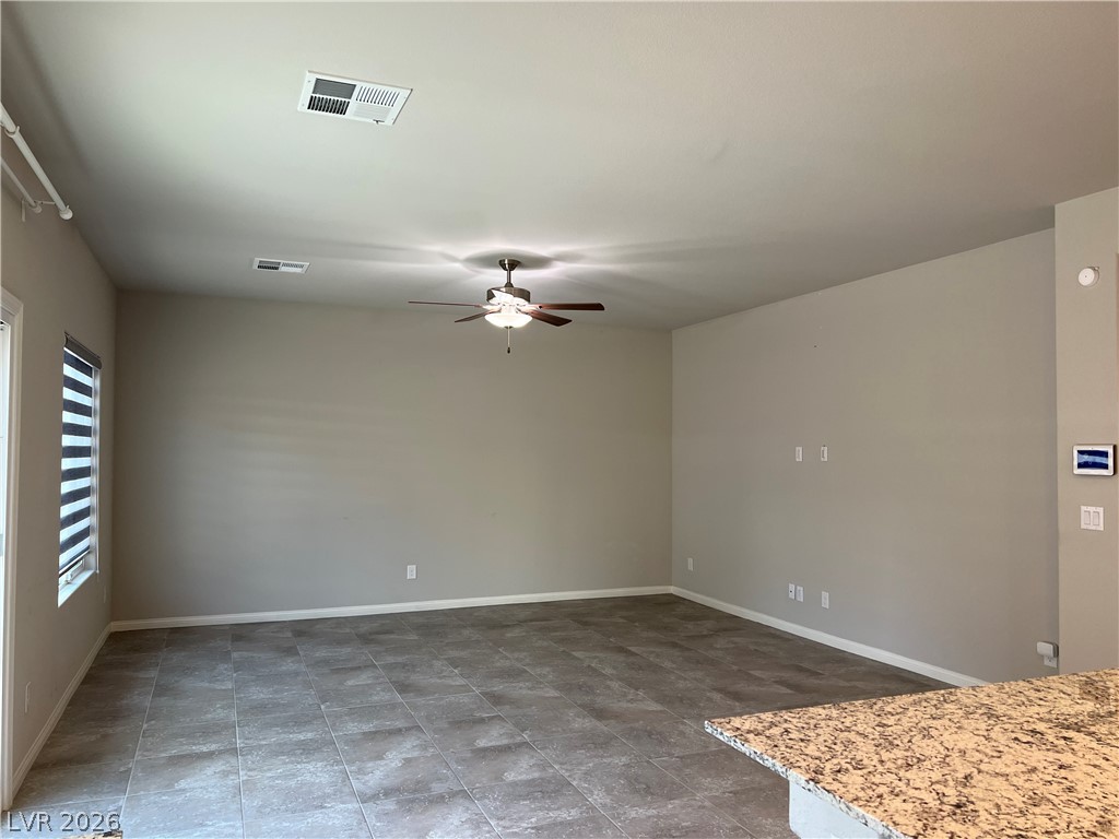 7521 Dragonfruit Avenue Property Photo 9