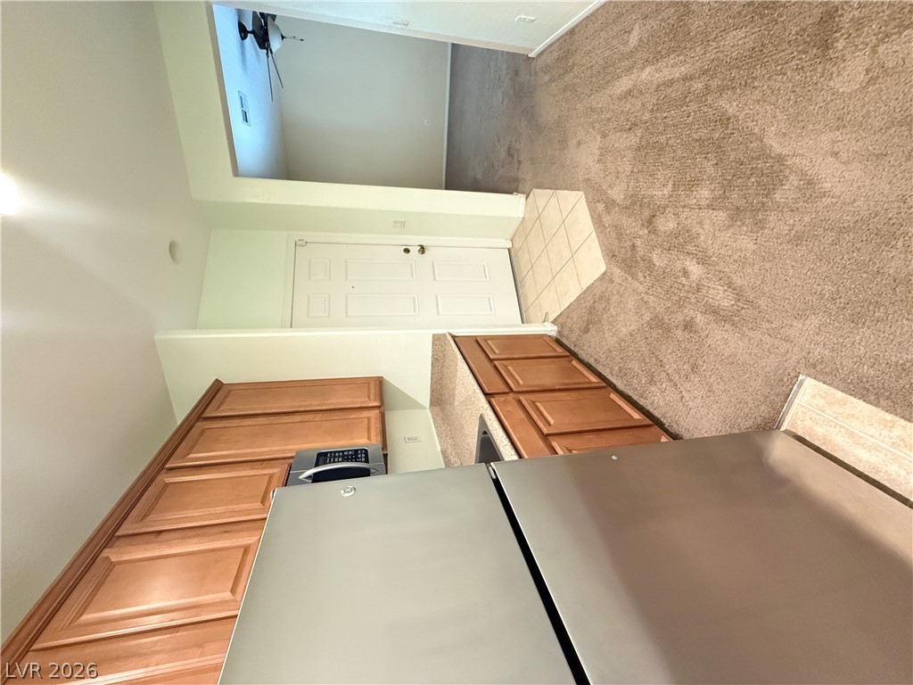 739 Crest Valley Place Property Photo 6