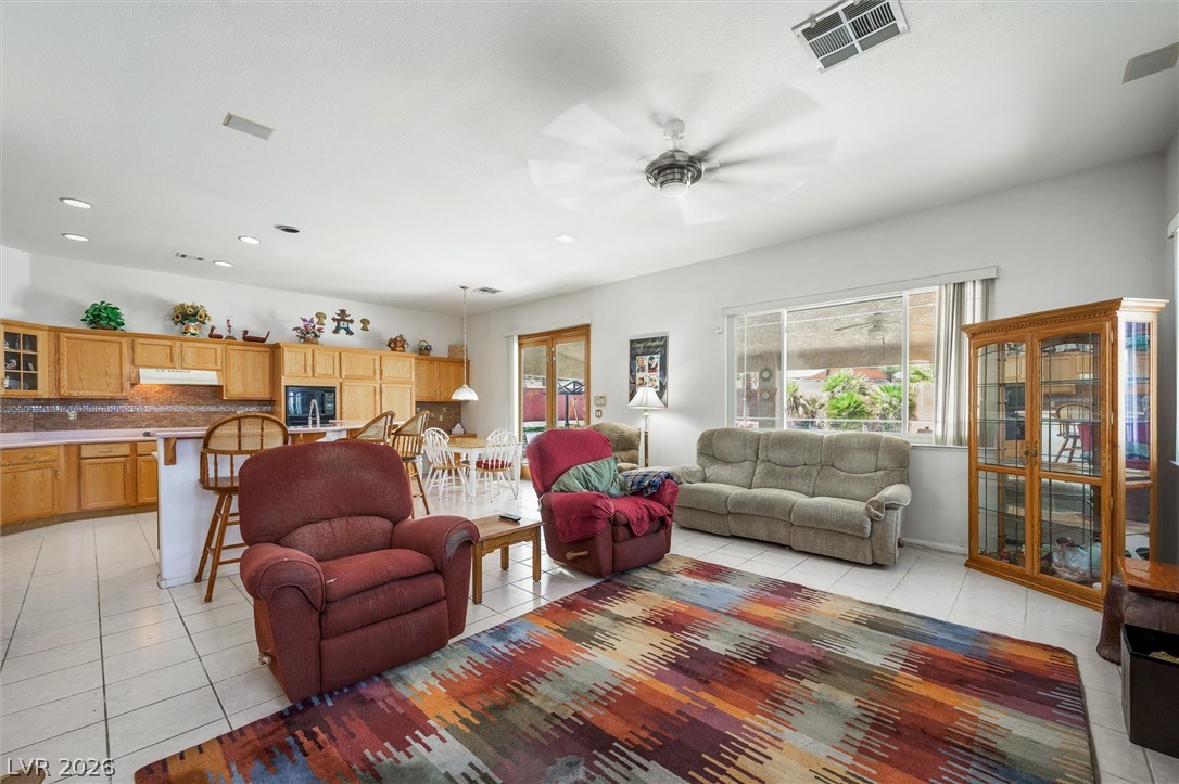 7337 Bermuda Island Street Property Photo 8