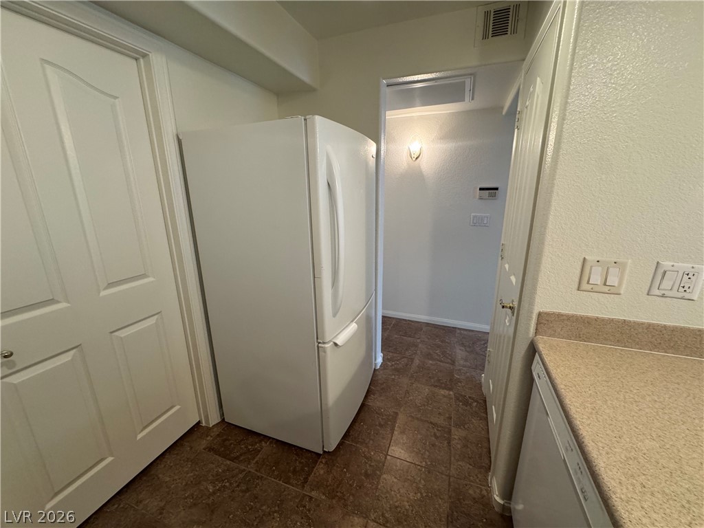 701 Capri Drive 13b Property Photo 7