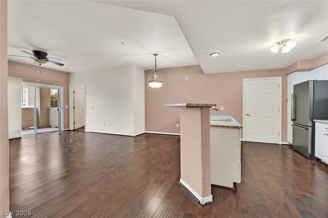8777 West Maule Avenue 1098 Property Photo 3