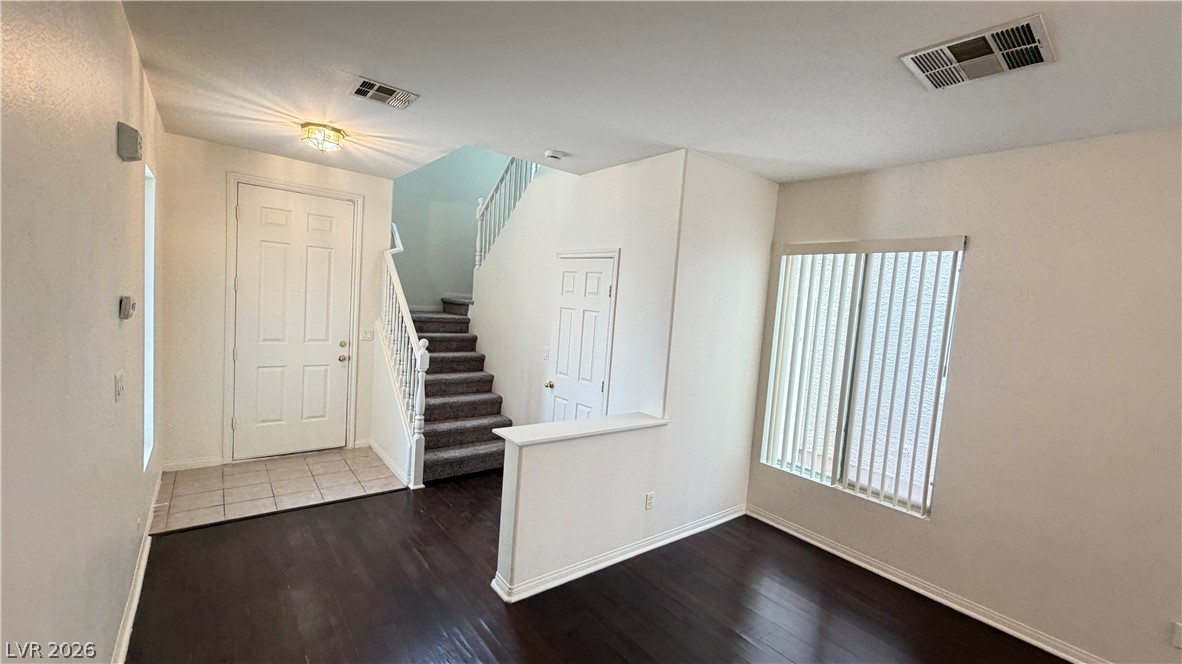 1702 Bamboo Rain Avenue Property Photo 4