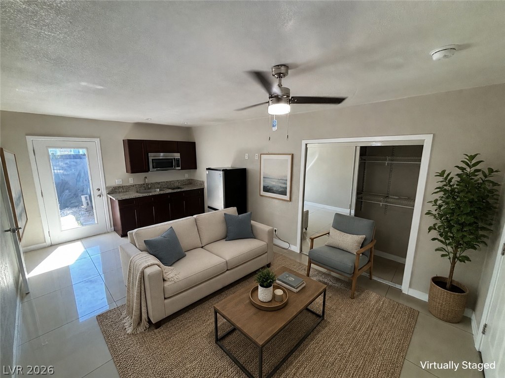 1401 East Carson Avenue 2 Property Photo 2