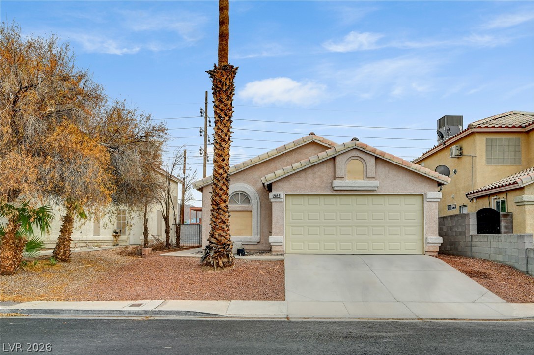 2092 Crowley Way Property Photo 1