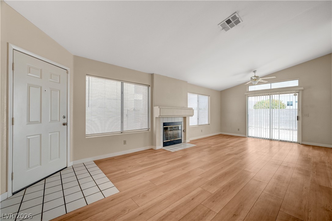 2092 Crowley Way Property Photo 2