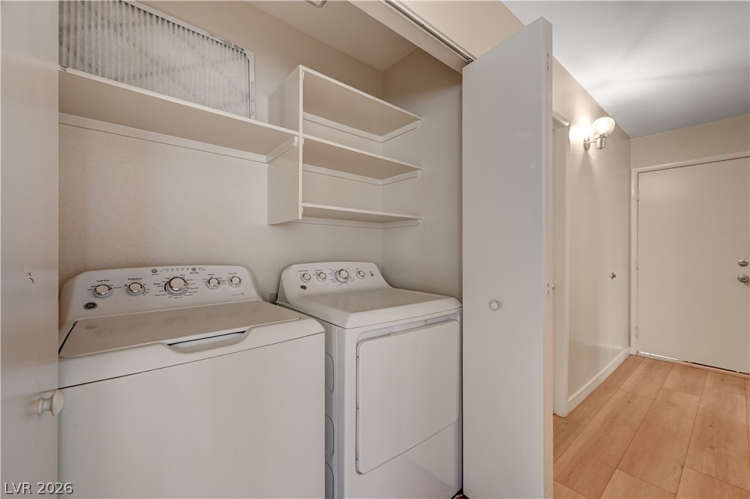 2092 Crowley Way Property Photo 13