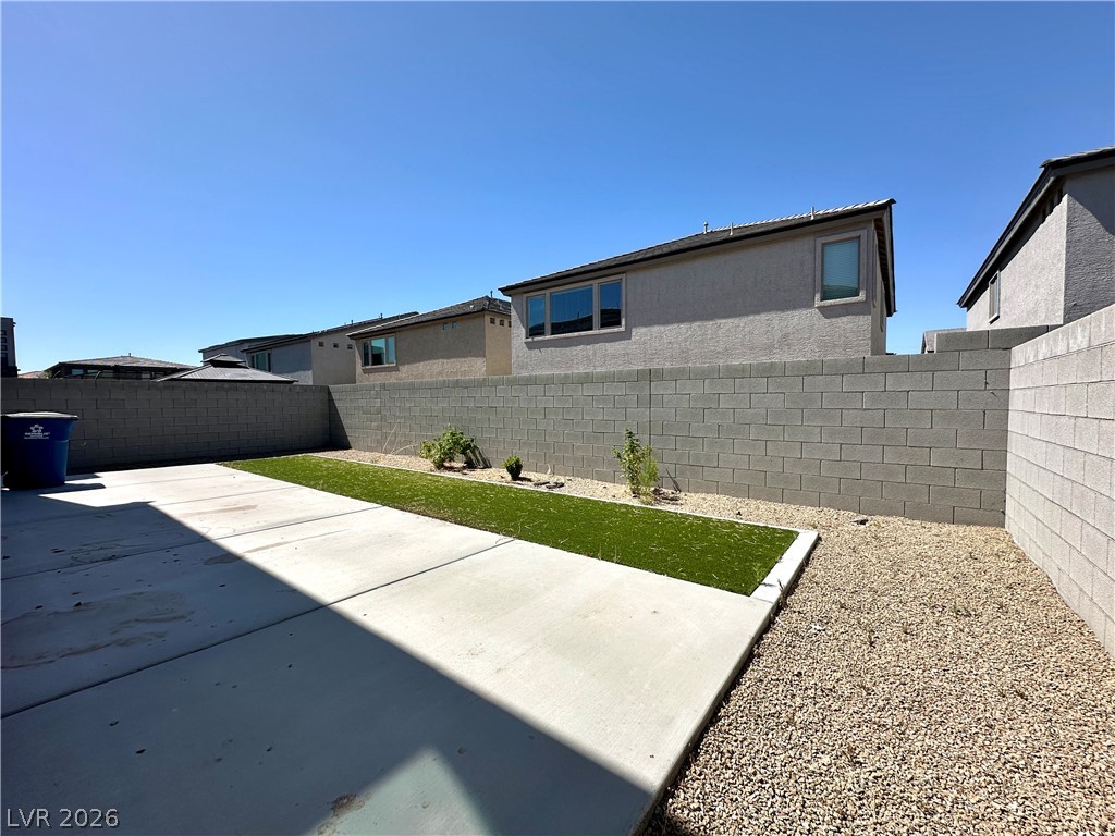 640 Stone Hammer Avenue Property Photo 23