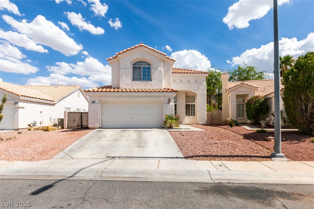 1929 Fan Fare Drive Property Photo 1