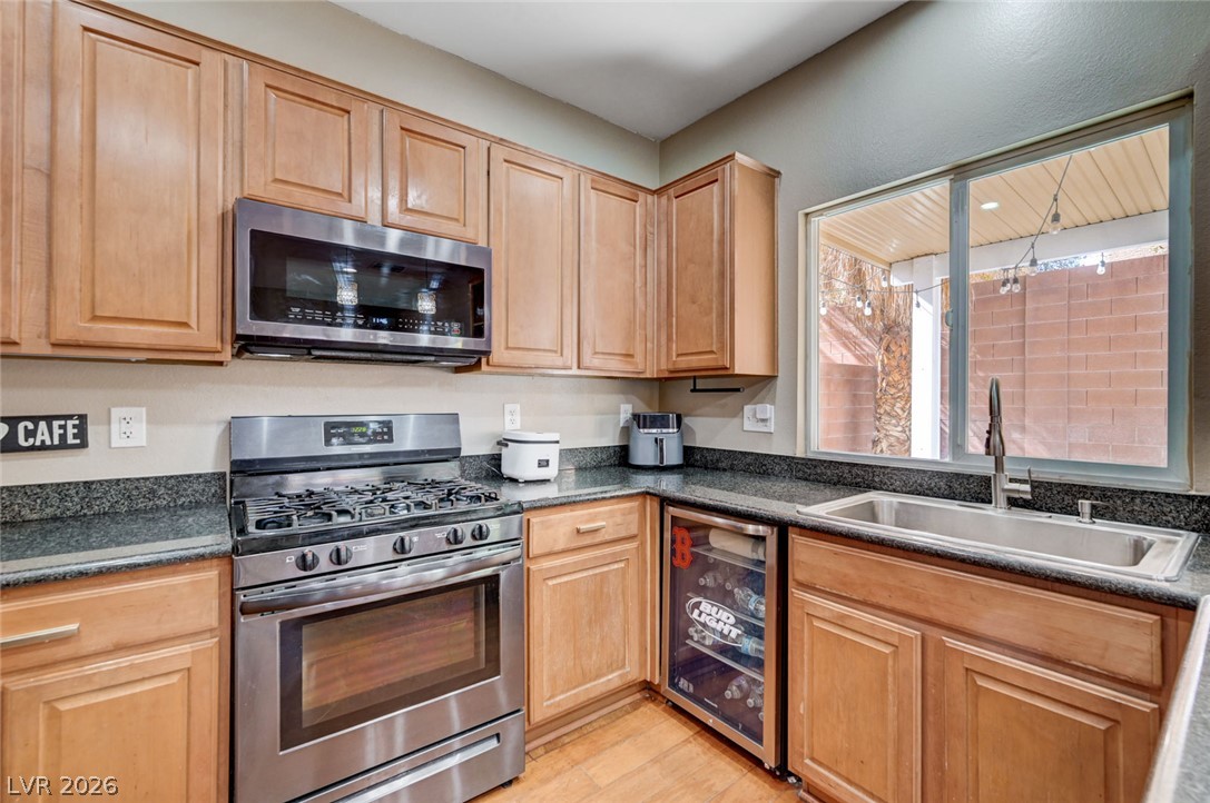 8700 Gateway Glen Drive Property Photo 13
