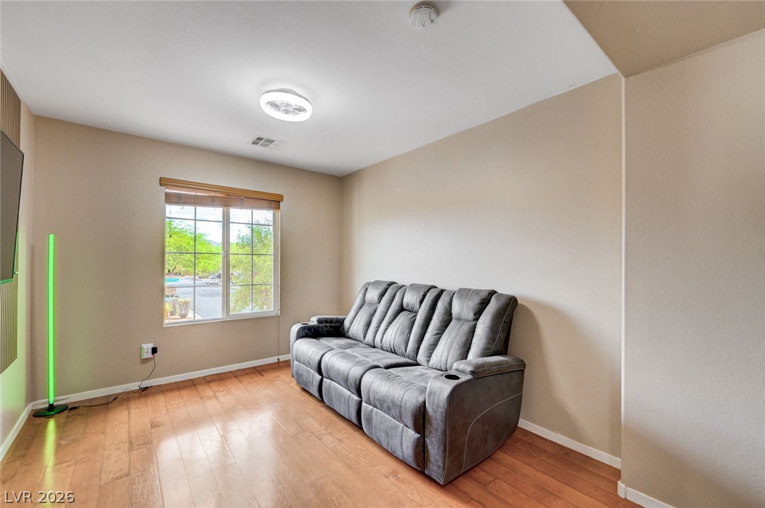 8700 Gateway Glen Drive Property Photo 18