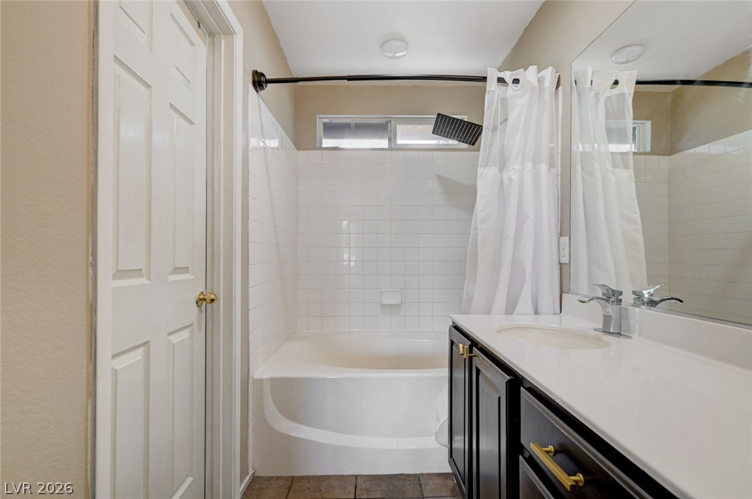 8700 Gateway Glen Drive Property Photo 27