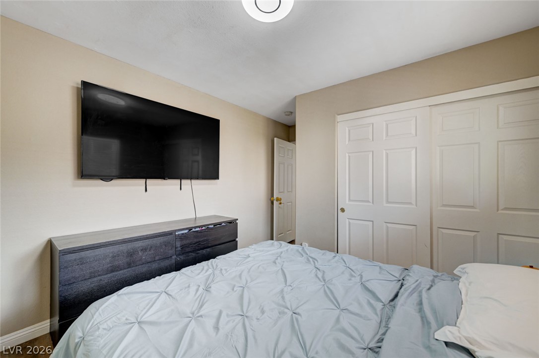 8700 Gateway Glen Drive Property Photo 31