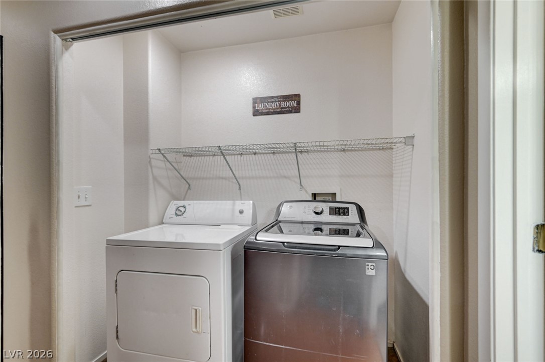 8700 Gateway Glen Drive Property Photo 33